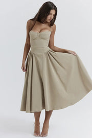 Robe midi sans manches avec coupe corset - Coupe attractive